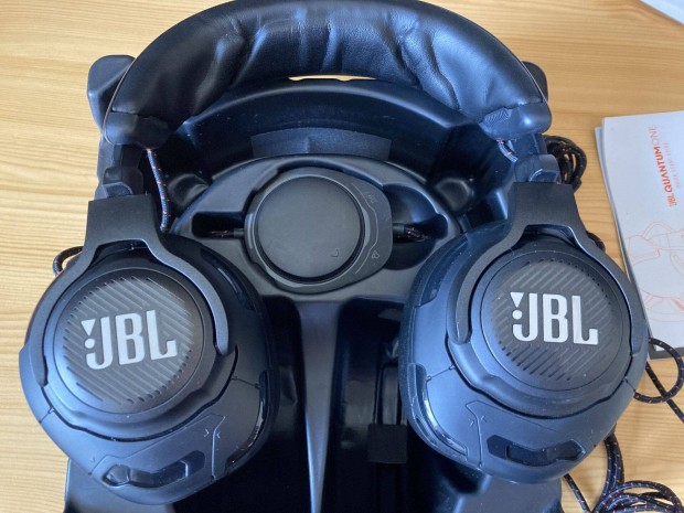 Eredeti JBL Quantum One vezetkes gamer fejhallgat