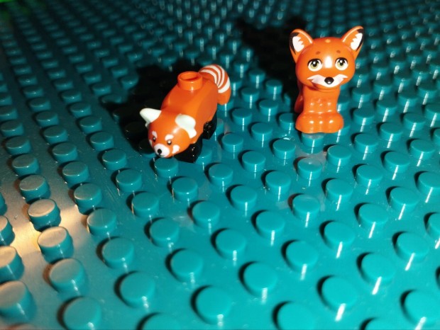 Eredeti LEGO figurk Olaf,Vuk