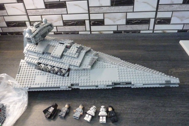 Eredeti Lego Starwars 75055 Imperial Star Destroyer elad