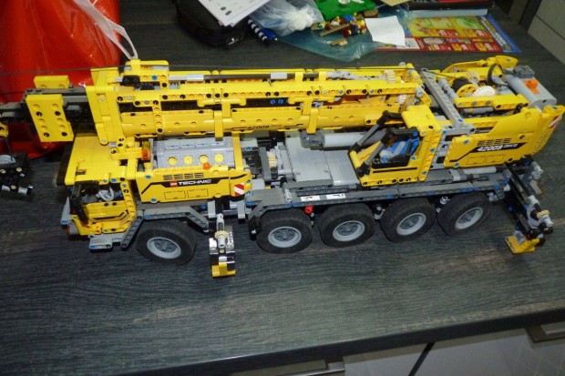 Eredeti Lego Technic 42009 Mobil Crane MK II