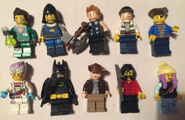 Eredeti Lego figurk egytt olcsn