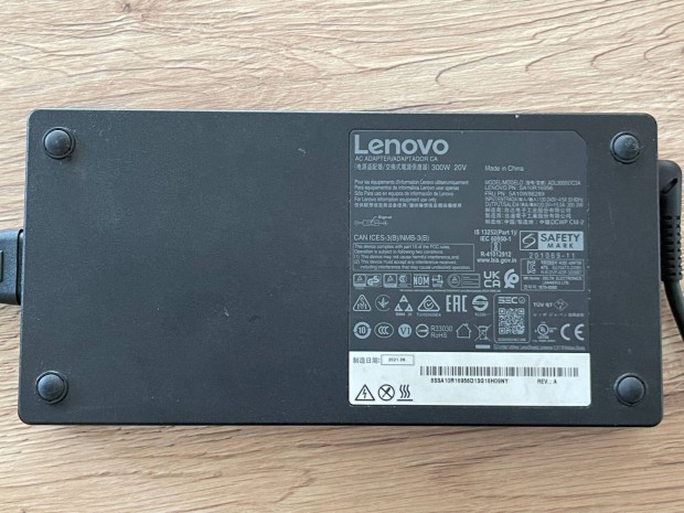 Eredeti Lenovo 300W tlt