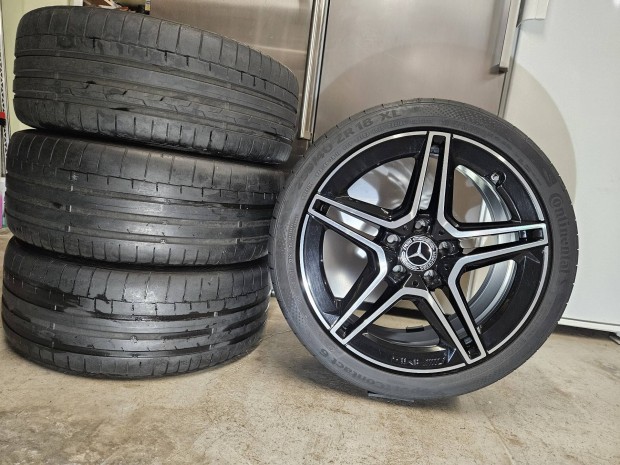 Eredeti Mercedes Amg 18" alufelni +Tpms +235/40r18 nyri gumi 