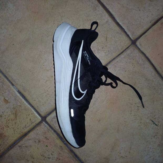 Eredeti Nike cipő