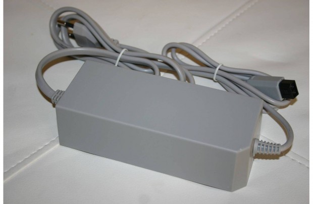 Eredeti Nintendo Wii hálózati tápegység, adapter Rvl-002