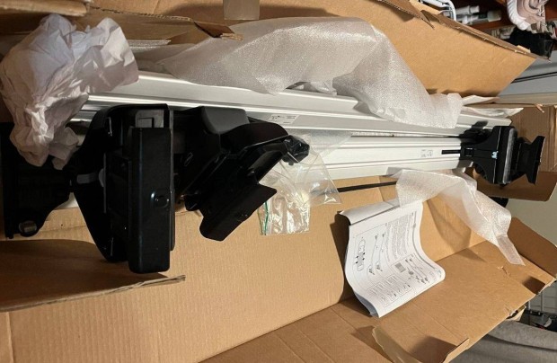 Eredeti Opel /Vauxhall gy�ri tet�csomagtart�r�d szett Crossland X-hez