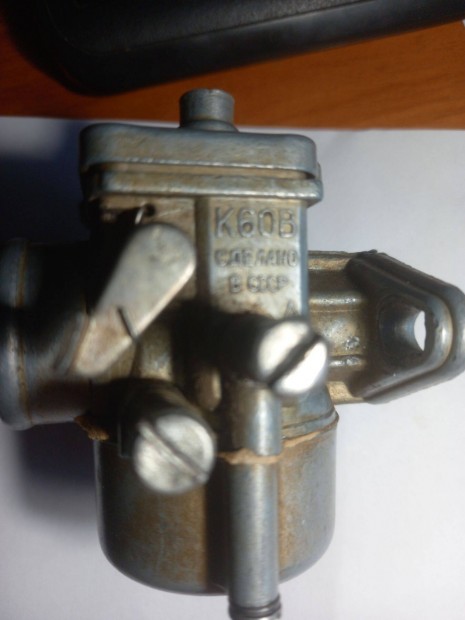 Eredeti Orosz "R" 16 karbi. szerel�sb�l visszamaradt