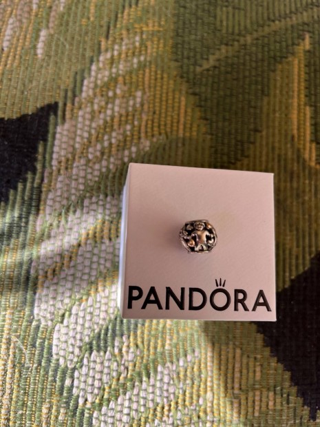 Eredeti Pandora Moments ezst charm, 14K arannyal