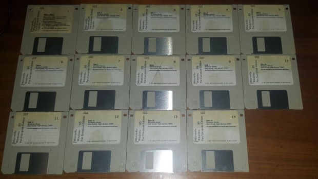 Eredeti Retro Windows 95 Floppy Telept Teljes