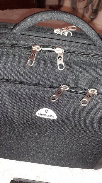 Eredeti Samsonite laptopt�ska.