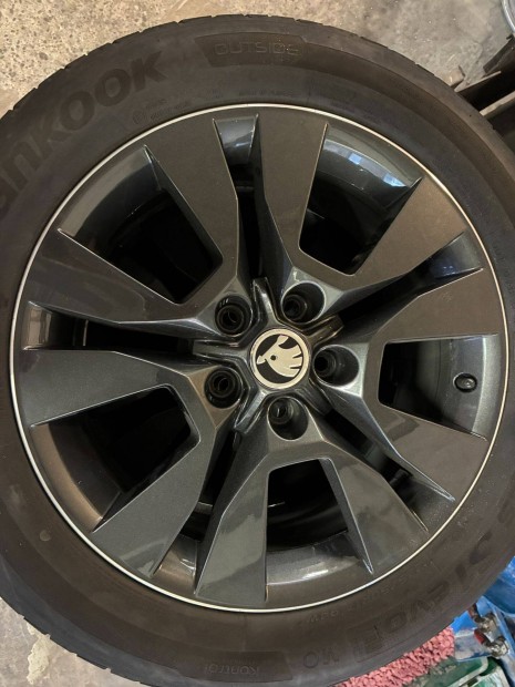 Eredeti Skoda Octavia Superb Kamiq alufelni szett gumikkal elad 17-es