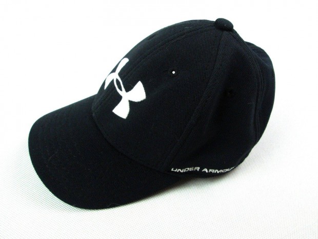 Eredeti Under Armour Junior Baseball Sapka Htul Plasztik Logval!