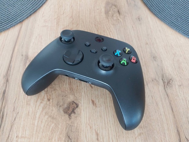 Eredeti Vezetknlkli Xbox Series / One Kontroller Beszmtssal