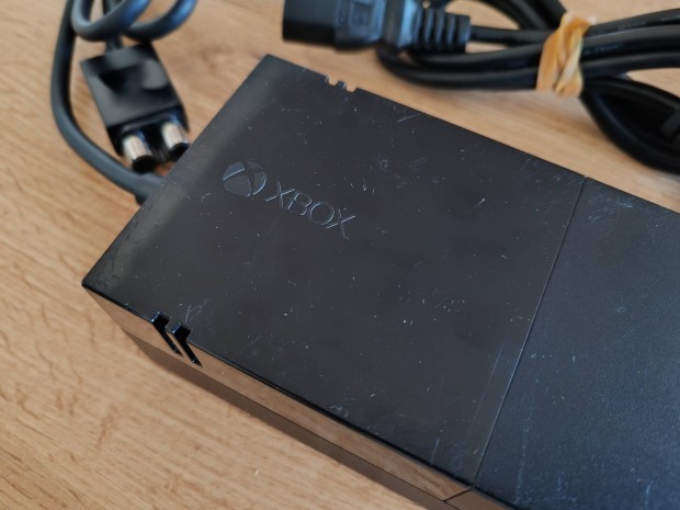 Eredeti Xbox One Fat Tápegység / Adapter