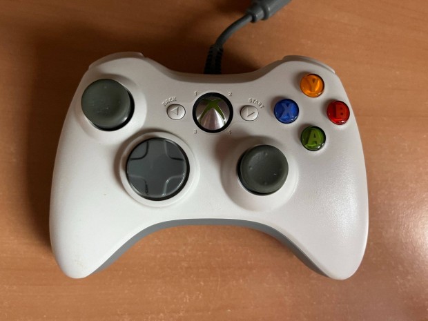 Eredeti, vezetkes, fehr szn Xbox 360 kontroller elad!