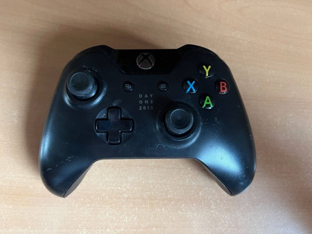 Eredeti, wirelles, fekete szn 1. genxbox one kontroller elad!