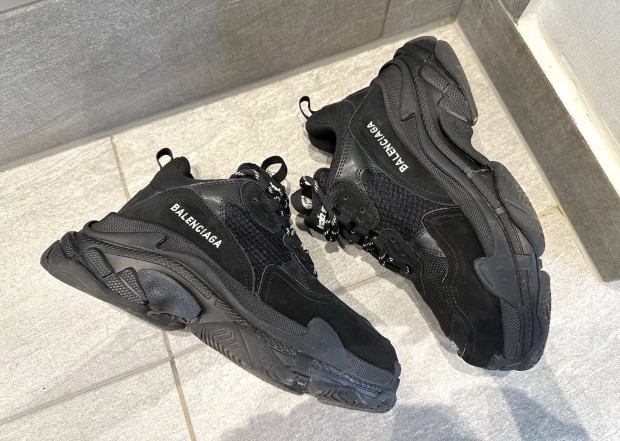 Eredeti br Balenciaga Triple S fekete Ni cip 38