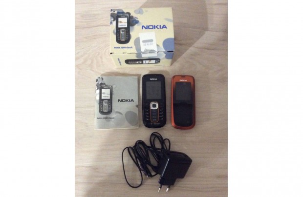Eredeti dobozzal, dupla előlapos, Nokia 2600 classic telefon