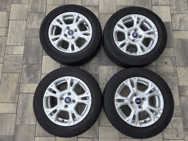 Eredeti ford 15" alufelni 4x108 sensoral,195/60r15 nyári gumival!