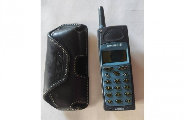 Ericsson A1018s mobiltelefon + tok, hib�s