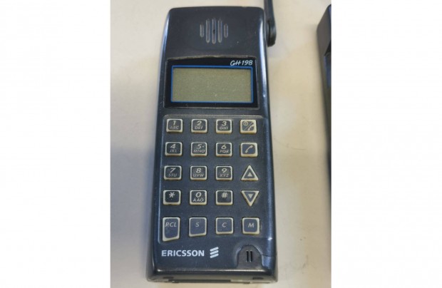 Ericsson GH198 retro GSM mobil telefon 1994