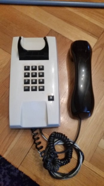 Ericsson vezetkes telefon 