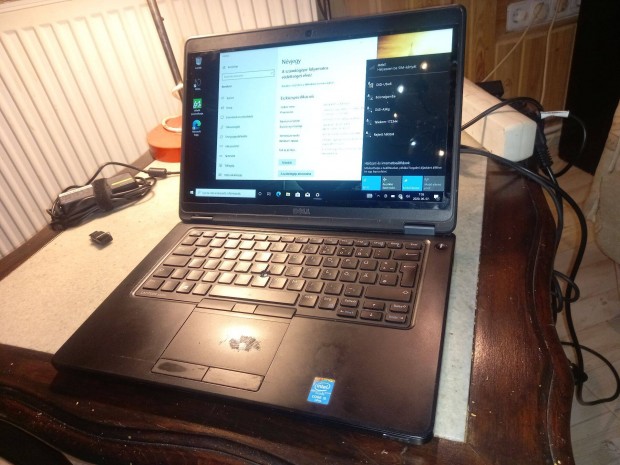 Érintőképernyős E5450 Dell Core i5 kamerás laptop, HDMI, 4/256 SSD