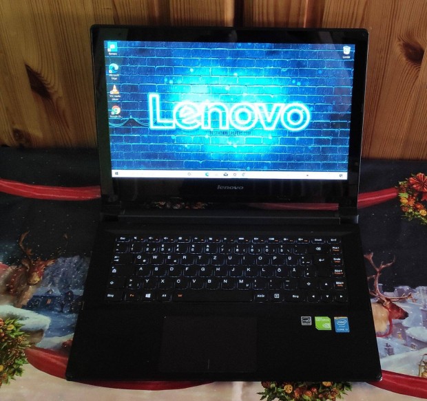 rintkijelzs! hordozhat Levono Laptop Win10/ 2GB VGA