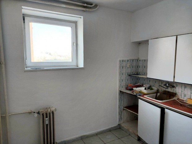 Erk�lyes belv�rosi 1,5 szob�s t�glalak�s Duna�jv�rosban