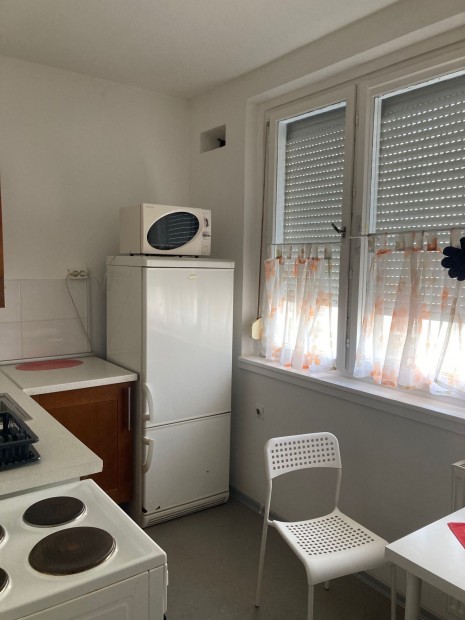 Erk�lyes lak�s �jv�ros k�zpontj�ban