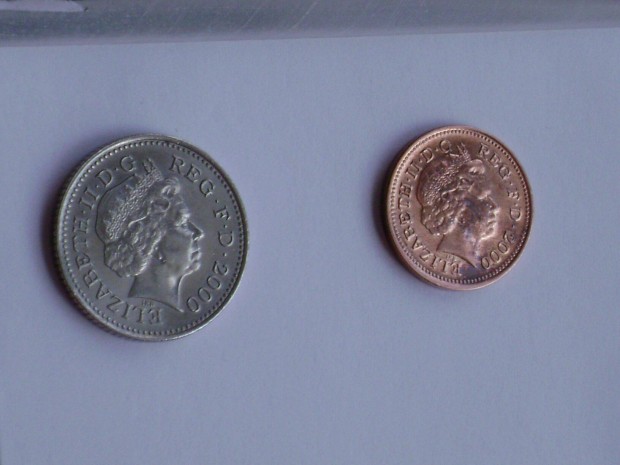 Erzsbet Kirlyn 10 Ten Pence s 1 Pennys elad, 2000-es kiads