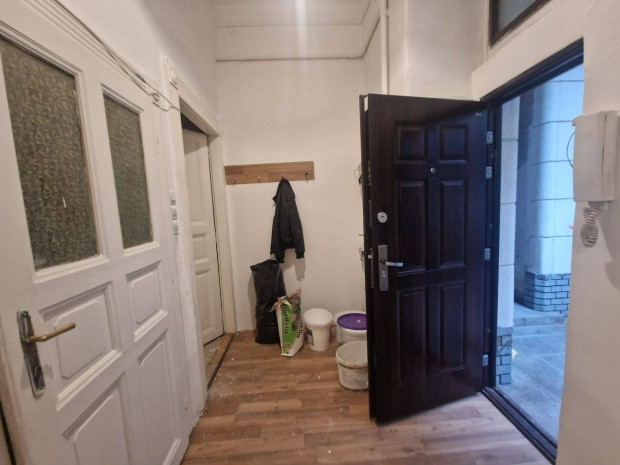 Erzs�betv�rosi 3 szob�s fel�j�tand� lak�s elad�!