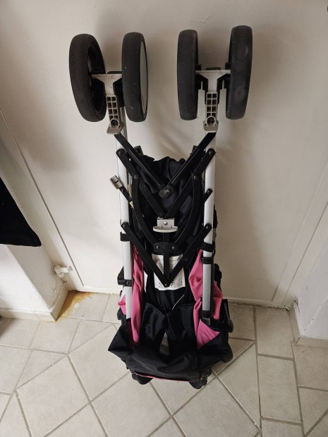 Esernyöre csukható babakocsi, pink szín