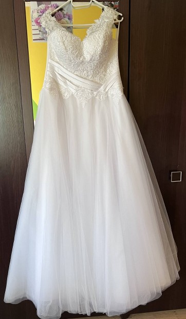 Eskvi ruha, menyasszonyi ruha 40-es