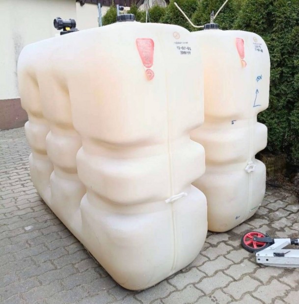 Es�v�zgy�jt� 2000L es�v�ztart�ly szennyv�ztart�ly