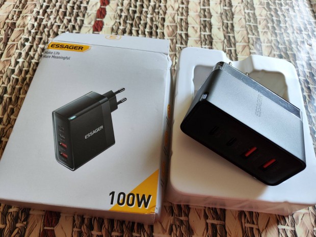 Essager GAN hálózati töltő 2xusb-C, 2xusb-A, 100W PD QC Quick Charge 4