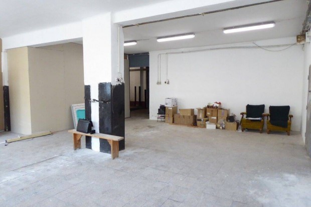Északmegyer dűlői, földszinti 128 m2-es, 3 részes raktár, műhelynek is