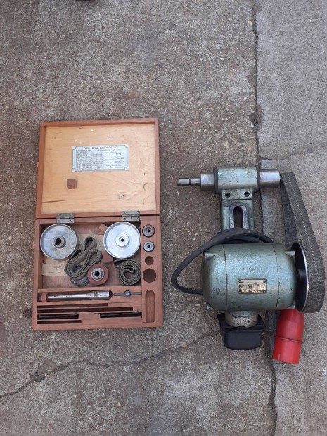 Eszterga szupport k�sz�r�