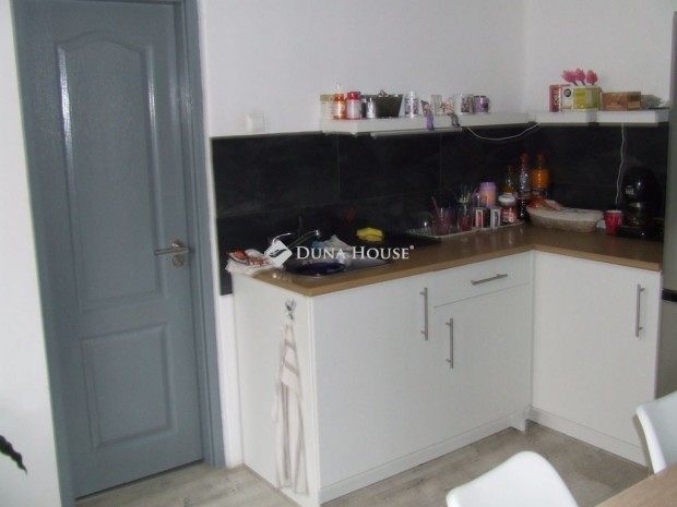 Esztergomi elad� 134 nm-es h�z