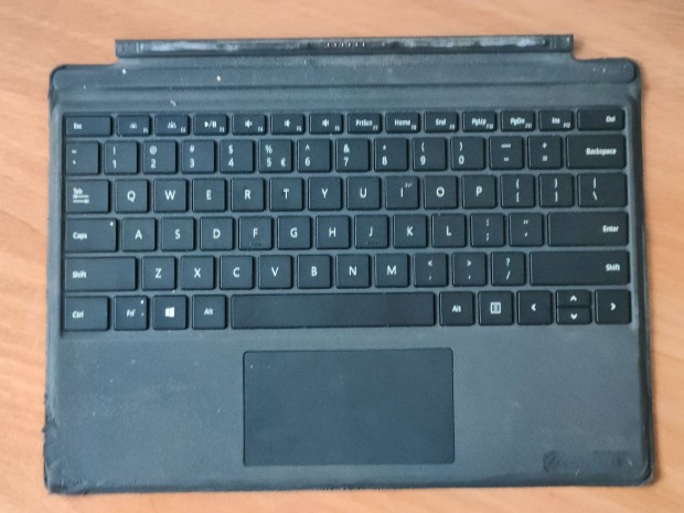 Esztétikai hibás több féle Microsoft Surface Pro 4 billentyűzet