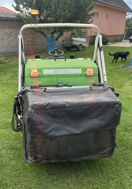 Etesia H124d fnyr traktor