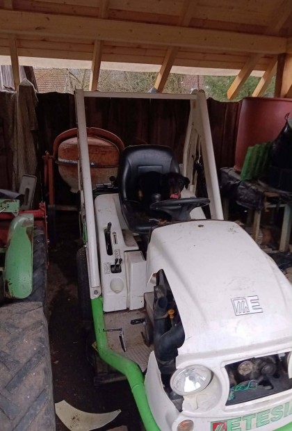 Etesia magas �r�t�s� f�ny�r� traktor