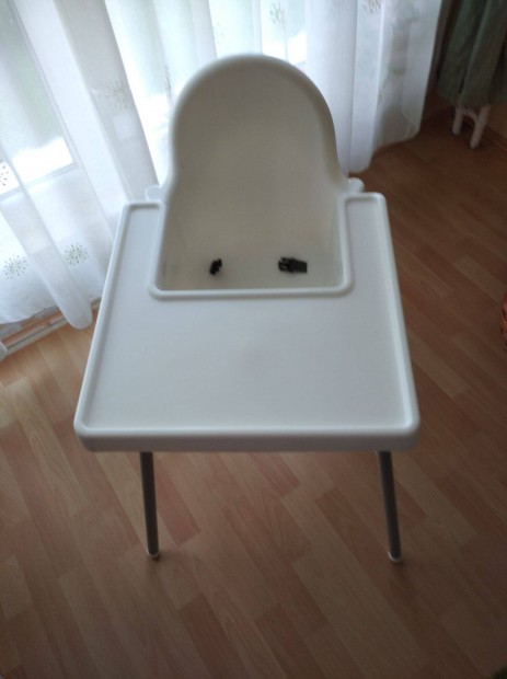 Etetőszék tálcával-Ikea