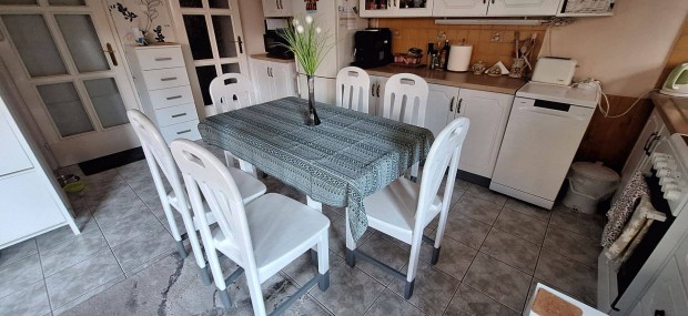 �tkez� garnit�ra 6 szem�lyes