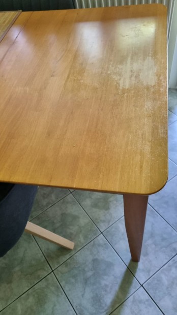 �tkez� garnit�ra 