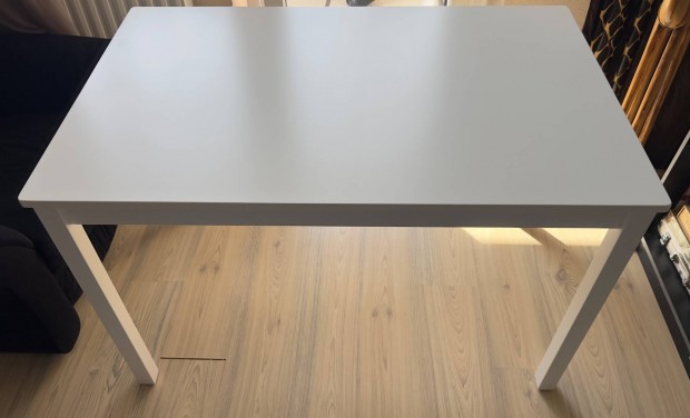 �tkez�asztal feh�r