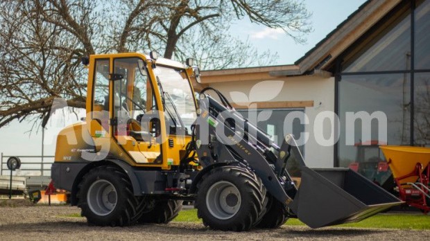 Eurotrac Mini törzscsuklós homlokrakodó (max: 2000 kg)
