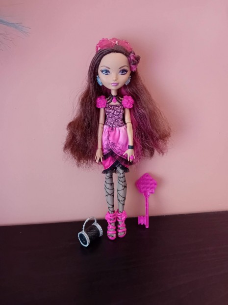 Ever After High baba ( Briar Beauty ) j gyjti darab! 1. szria