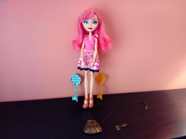 Ever After High baba ( Cupid ) 1. szria