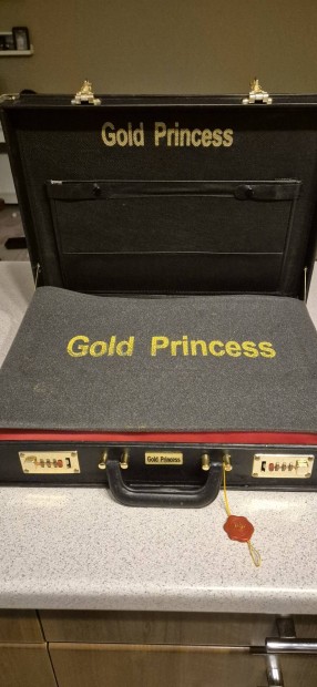 Ev�eszk�z k�szlet aktat�sk�ban 70 darabos